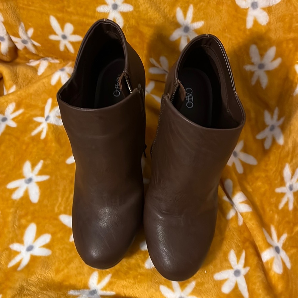Like new only worn 1-2 times